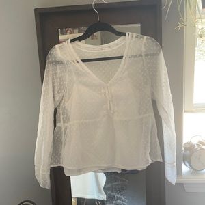 White hollister shirt